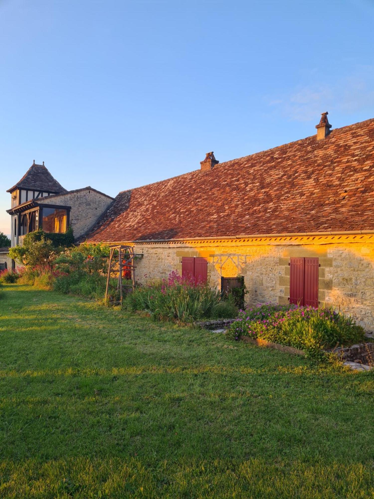 La Ferme De L'Embellie Gites Et Chambres D'Hotes Le Buisson-de-Cadouin Eksteriør billede